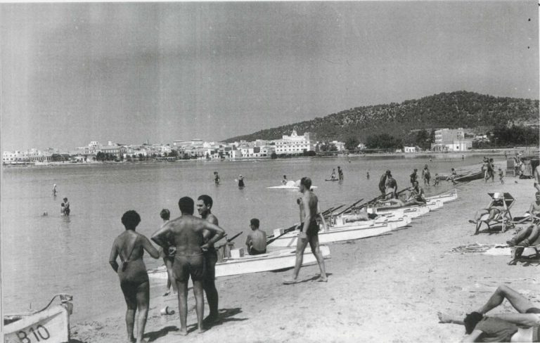 Playa de Sant Antoni en los años 50