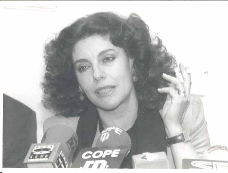 Charo López