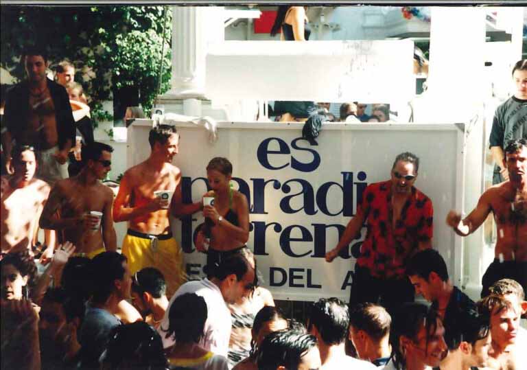 Discoteca Es Paradis. Finales de los 90 / discotecas