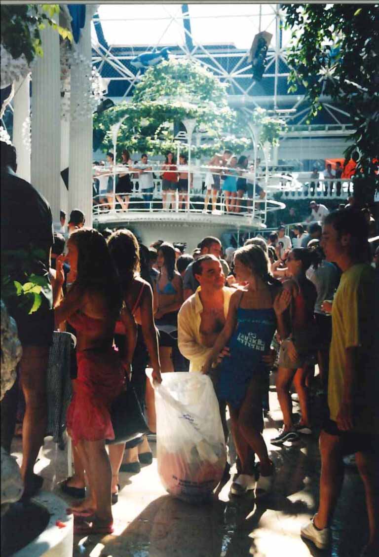 Discoteca Es Paradis. Finales de los 90 / discotecas