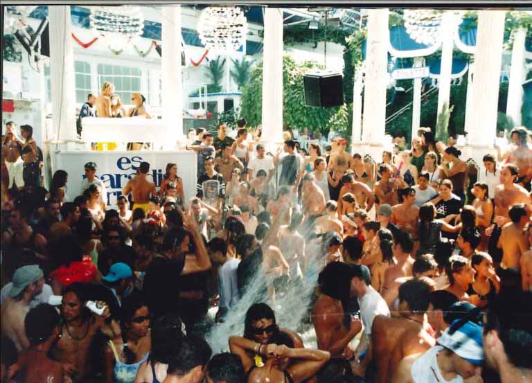 Discoteca Es Paradis. Finales de los 90 / discotecas