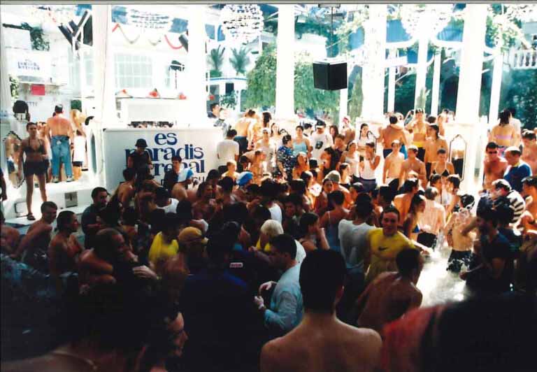 Discoteca Es Paradis. Finales de los 90 / discotecas