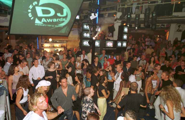 Pacha 2001