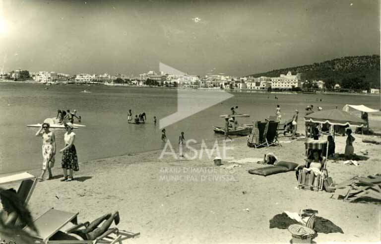 Sant Antoni desde la playa